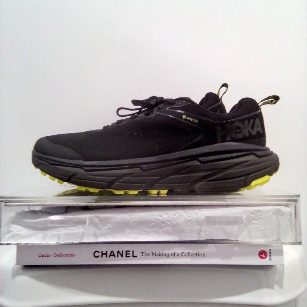 HOKA ONE ONE Men's Challenger ATR Size: 9.5